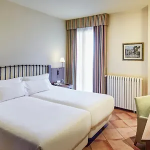 4* מלון Sercotel Renacimiento